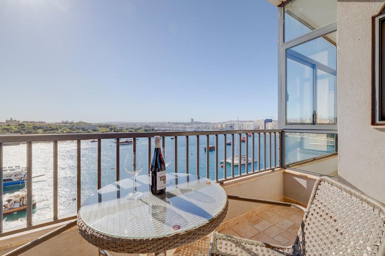 Marvellous Apartment With Valletta And Harbour Views Sliema Dış mekan fotoğraf
