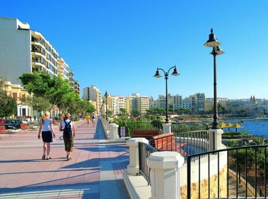Marvellous Apartment With Valletta And Harbour Views Sliema Dış mekan fotoğraf
